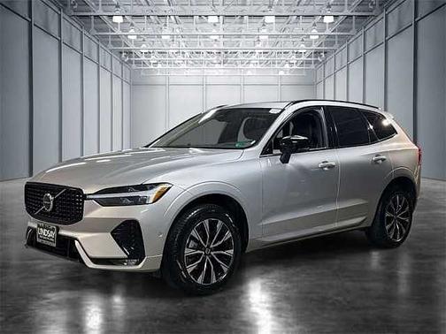 2025 Volvo XC60 Plus