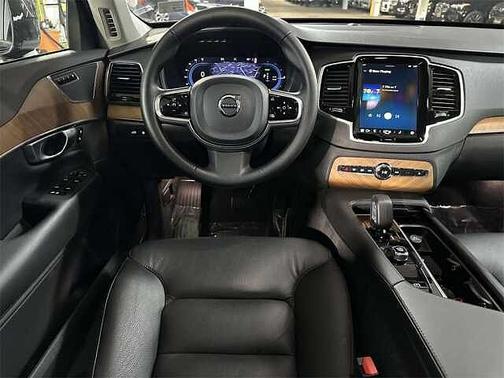 2024 Volvo XC90 Plus