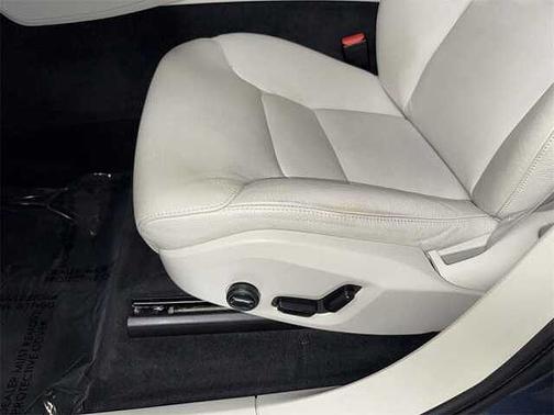 2023 Volvo XC90 Plus