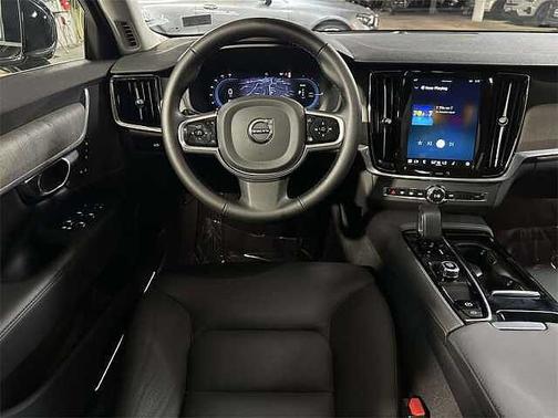 2025 Volvo S90 Plus