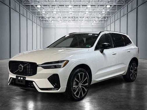2025 Volvo XC60 Plus