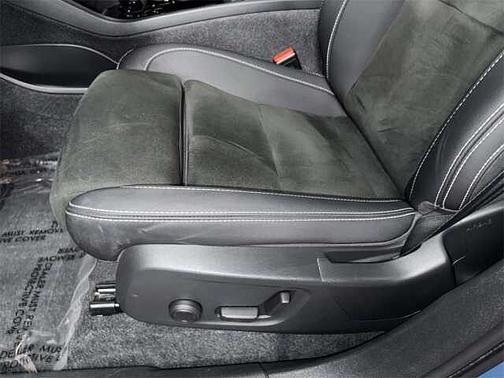 2023 Volvo XC40 Ultimate