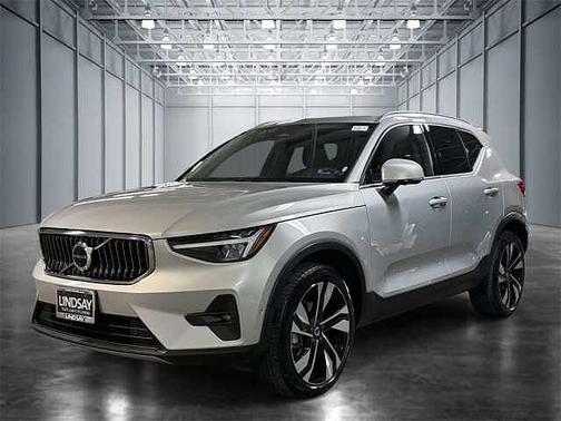 2023 Volvo XC40 Plus