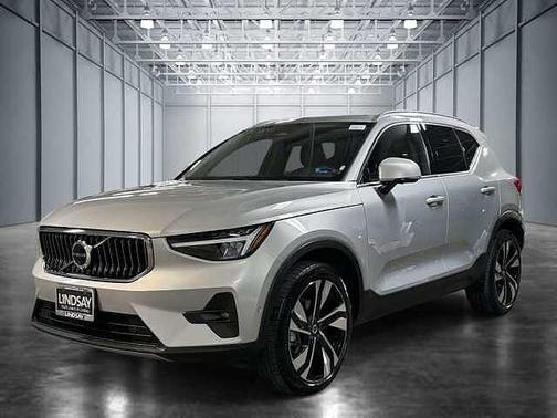 2023 Volvo XC40 Plus