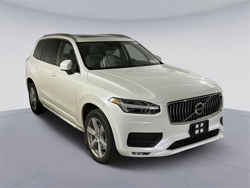 2022 Volvo XC90 T5 AWD Momentum 7 Seater