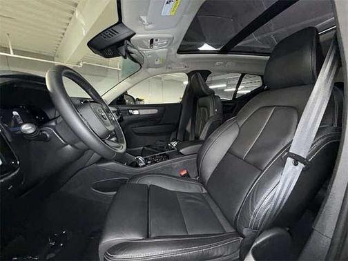 2023 Volvo XC40 Plus