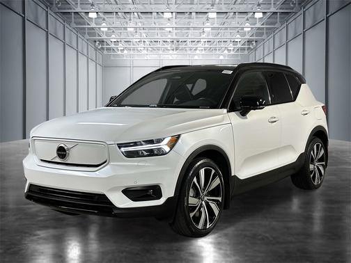2021 Volvo XC40 Recharge Pure Electric P8