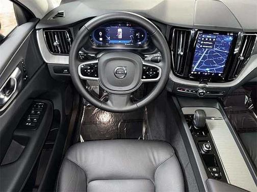 2025 Volvo XC60 Plus