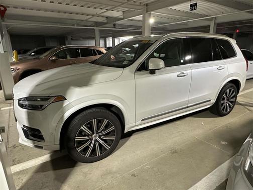 2023 Volvo XC90 B6 AWD Plus 7-Seater