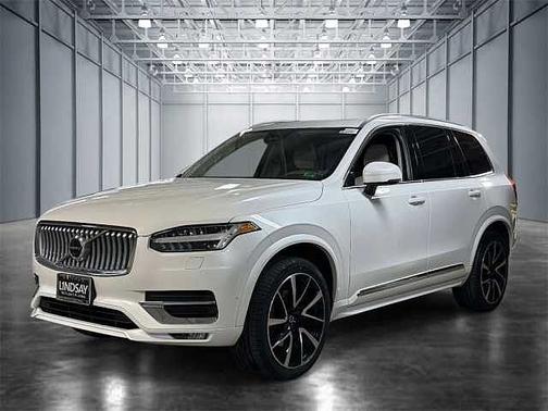 2023 Volvo XC90 Plus