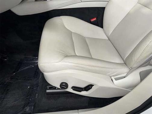 2023 Volvo XC90 Plus