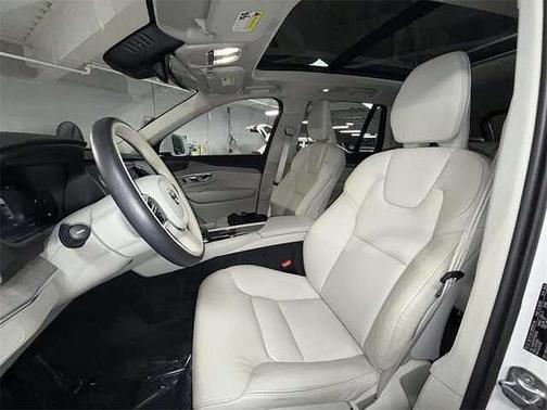 2023 Volvo XC90 Plus