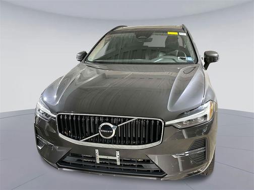 2022 Volvo XC60 B5 AWD Momentum