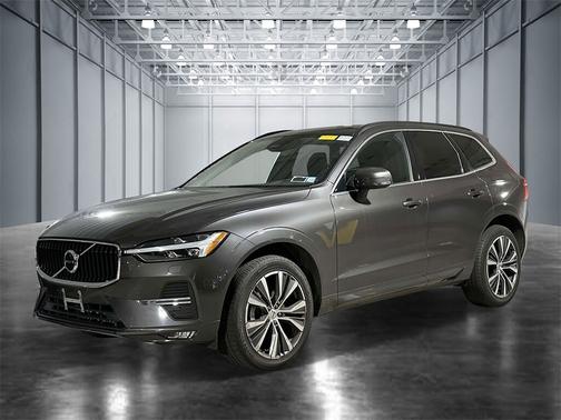2022 Volvo XC60 B5 AWD Momentum