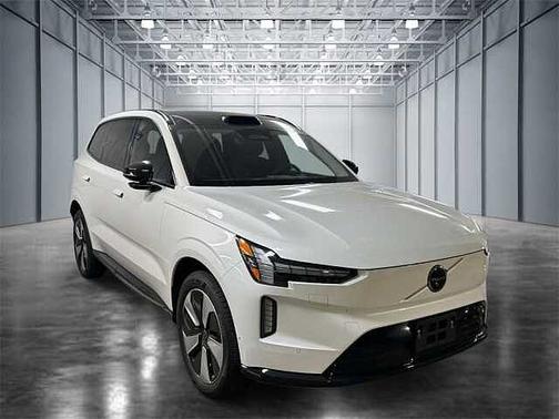 2025 Volvo EX90 Plus