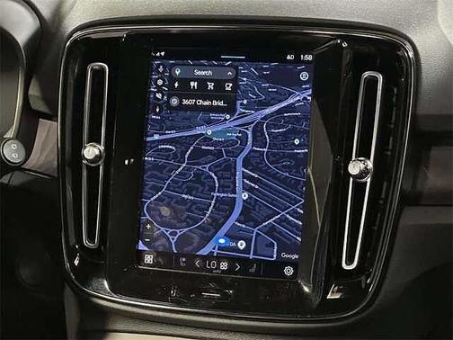 2023 Volvo XC40 Core