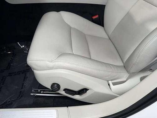 Crystal White 2025 Volvo S60 Plus