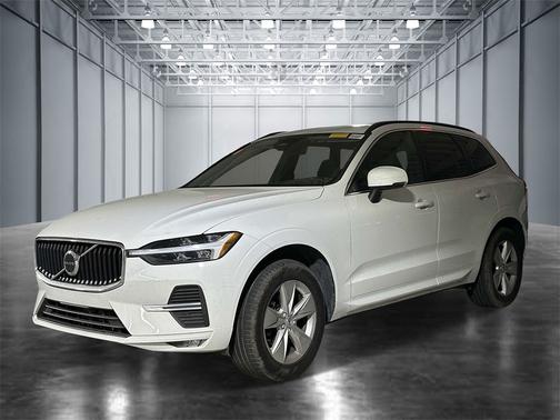2022 Volvo XC60 B5 FWD Momentum