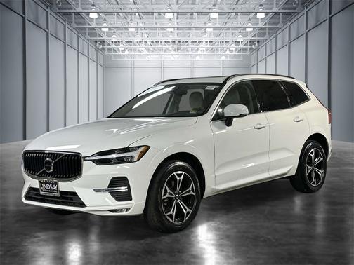 2022 Volvo XC60 B5 FWD Momentum