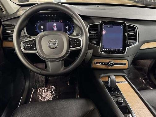 2023 Volvo XC90 Plus