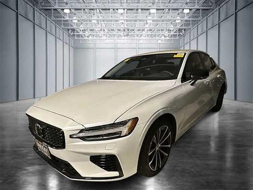 2023 Volvo S60 Recharge Plug-In Hybrid Plus