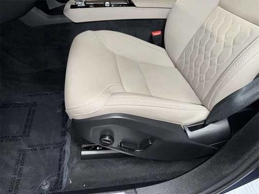 2025 Volvo XC90 Plus