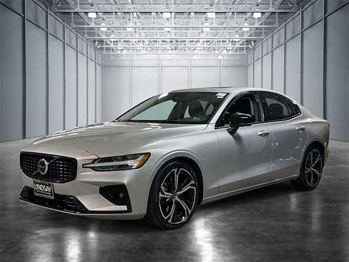 2024 Volvo S60 Plus