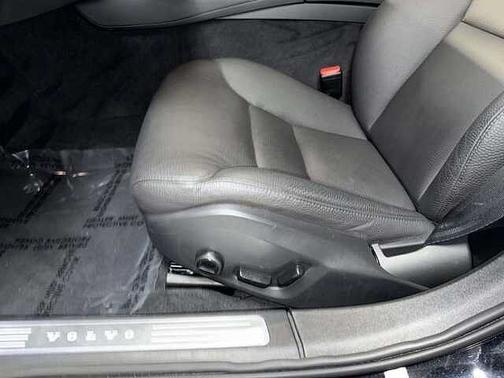 2024 Volvo V90 Cross Country Plus