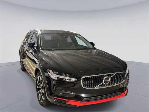 2024 Volvo V90 Cross Country Plus