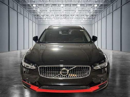 2024 Volvo V90 Cross Country Plus