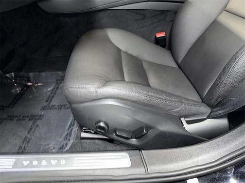 2024 Volvo V90 Cross Country Plus