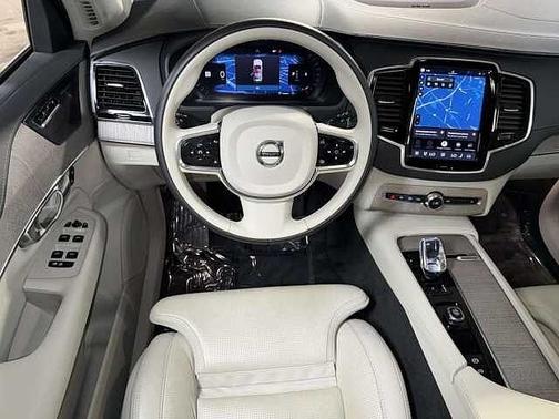 Vapour Grey 2024 Volvo XC90