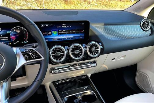 2026 Mercedes-Benz GLA 250 4MATIC