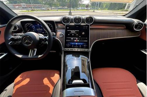 2025 Mercedes-Benz GLC 300 4MATIC