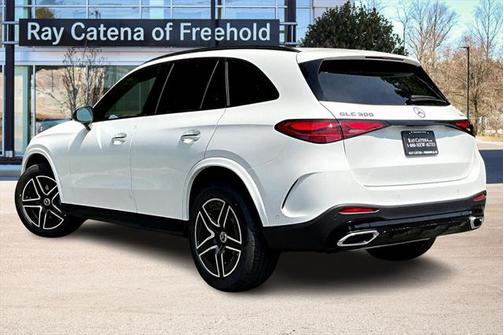 2025 Mercedes-Benz GLC 300 4MATIC