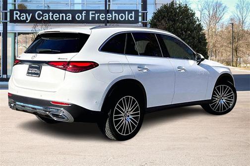 2025 Mercedes-Benz GLC 300 4MATIC