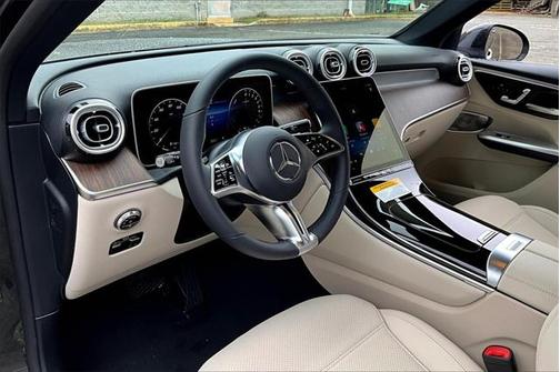 2025 Mercedes-Benz GLC 350e Base