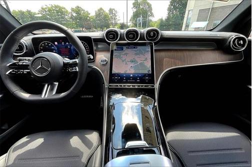 2025 Mercedes-Benz GLC 350e Base