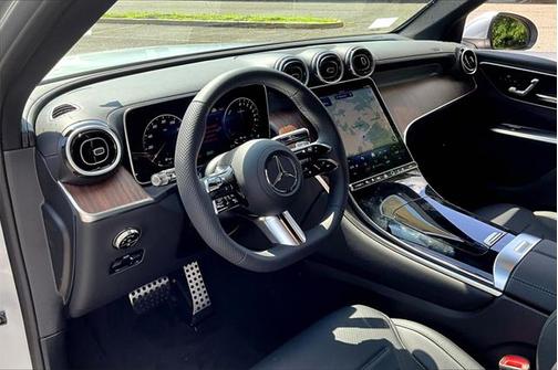 2025 Mercedes-Benz GLC 350e Base