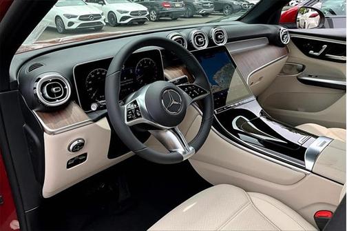 2025 Mercedes-Benz GLC 300 4MATIC