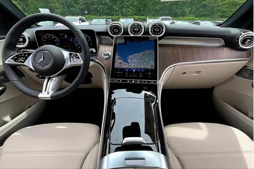 2025 Mercedes-Benz GLC 300 4MATIC