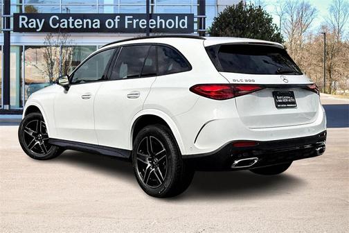 2026 Mercedes-Benz GLC 300 4MATIC