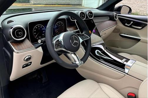 2025 Mercedes-Benz GLC 300 4MATIC
