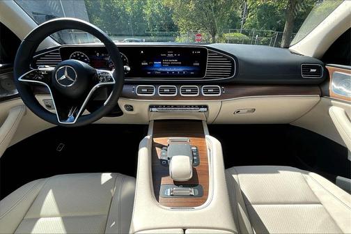 2026 Mercedes-Benz GLS 450 4MATIC