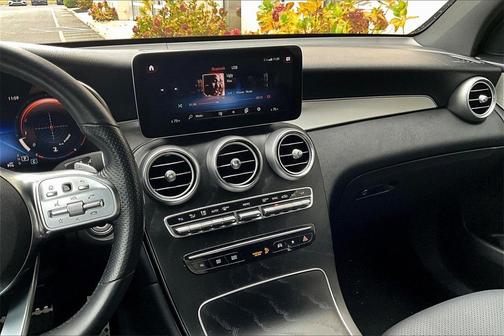 2022 Mercedes-Benz GLC 300 4MATIC
