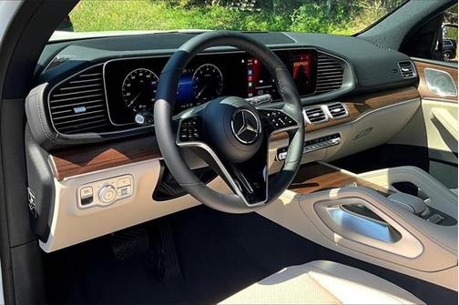 2025 Mercedes-Benz GLS 450 4MATIC