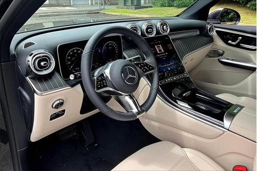 2025 Mercedes-Benz GLC 350e Base
