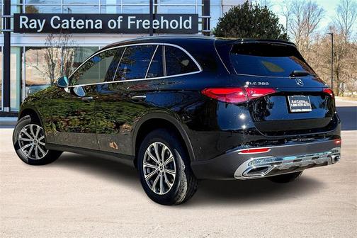 2026 Mercedes-Benz GLC 300 4MATIC