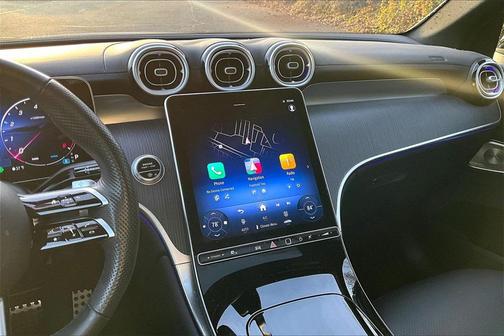 2025 Mercedes-Benz GLC 300 4MATIC