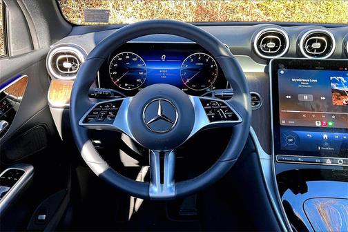 2025 Mercedes-Benz GLC 300 4MATIC